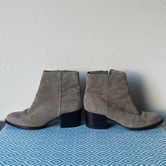 Sam Edelman Putty Suede Joey Ankle Bootie Size 7M - Picture 3 of 9